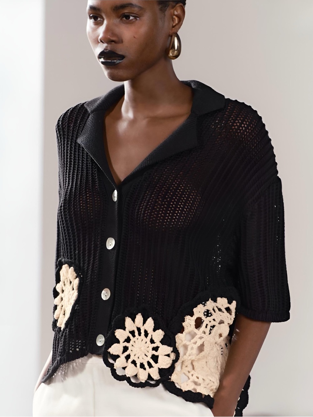 ZARA Black Cotton V-Neck Collared Cardigan with Cream Crochet Details size M